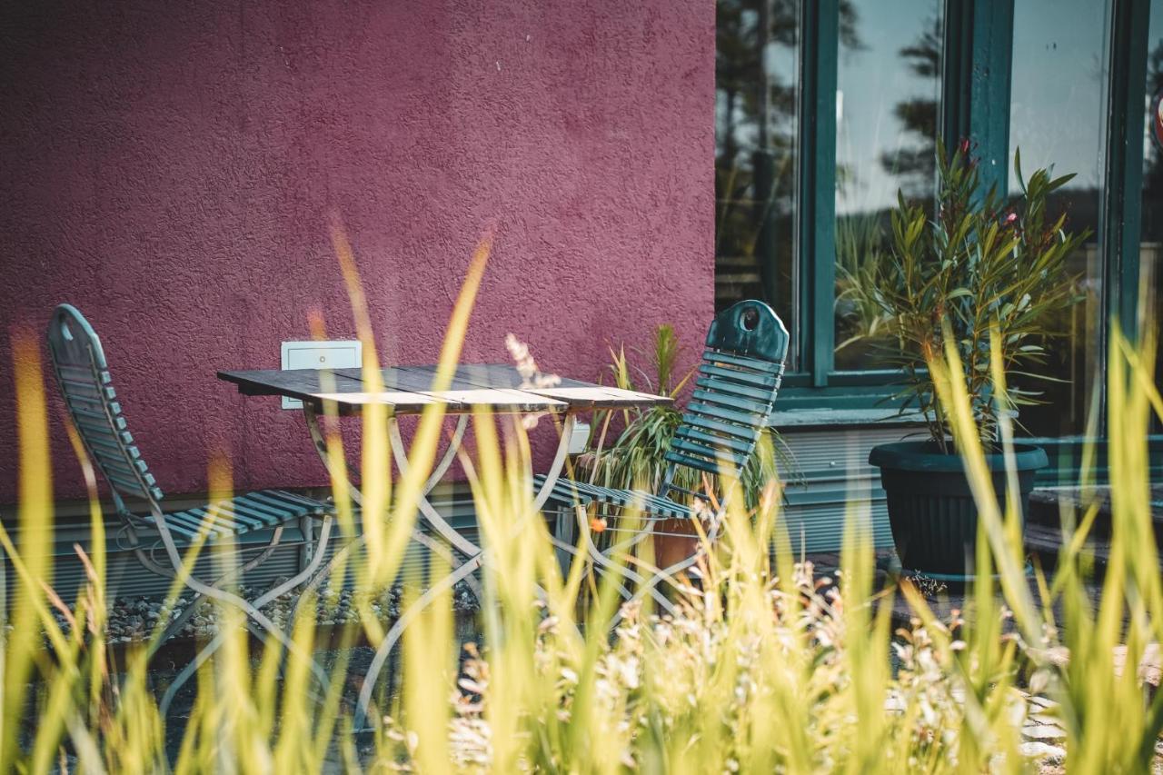Black Tiger Seaside - Ferienwohnungen Direkt Am See Garden Dış mekan fotoğraf